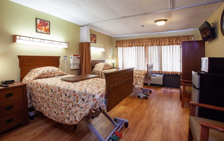 AHC Dyersburg nursing home, 1900 Parr Avenue, Dyersburg, TN 38024 | 8