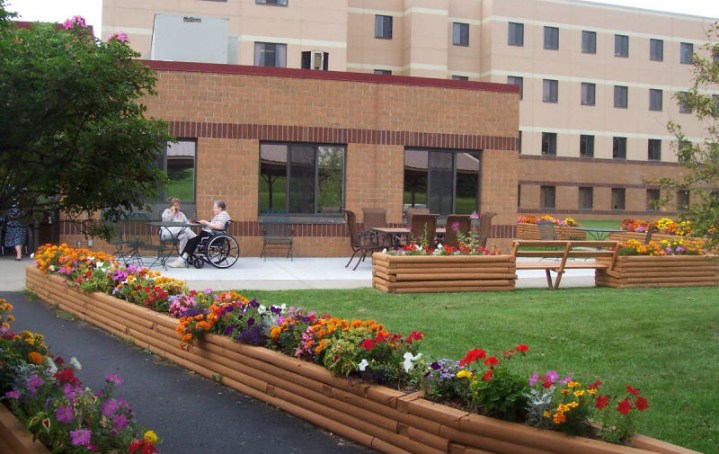 Iroquois Skilled Nursing Community in Jamesville, NY