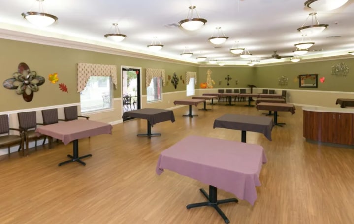 Legend Oaks Healthcare and Rehabilitation - West S | Nursing Home | San