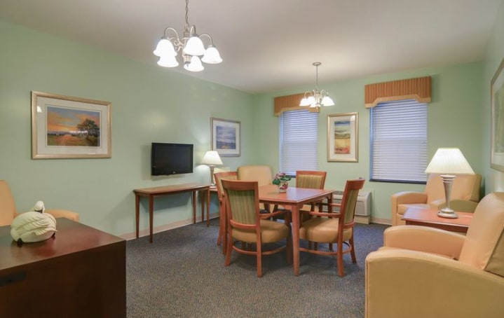 York South Skilled Nursing and Rehabilitation Ctr nursing home, 200 ...