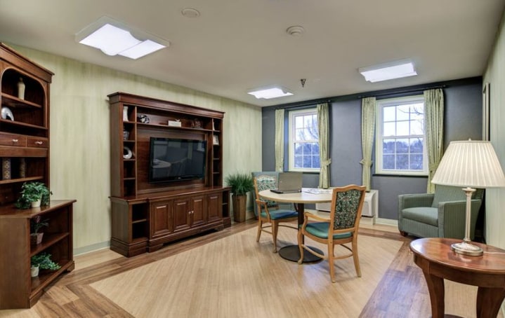York South Skilled Nursing and Rehabilitation Center | Nursing Home ...