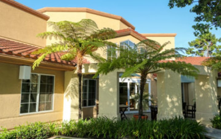 Villa Valencia Healthcare Center